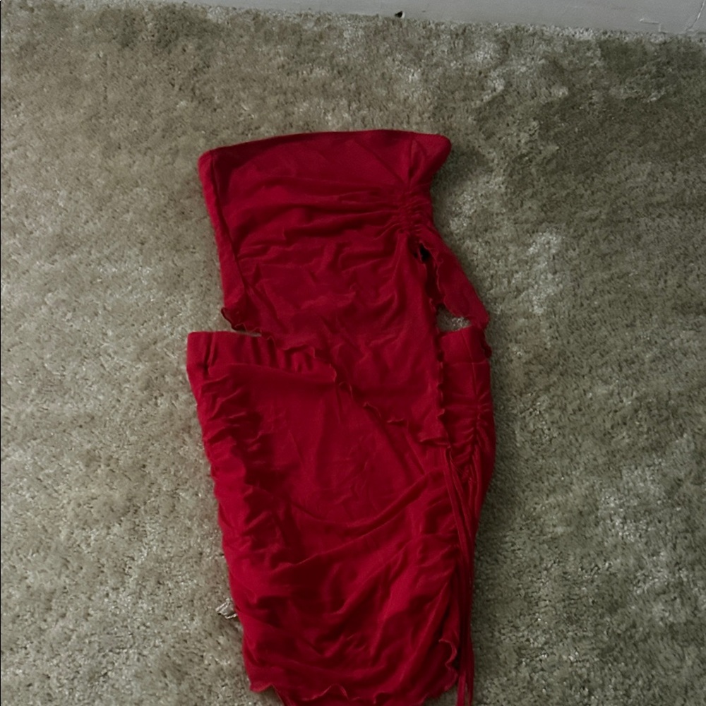 Elegant Red Strapless Dress